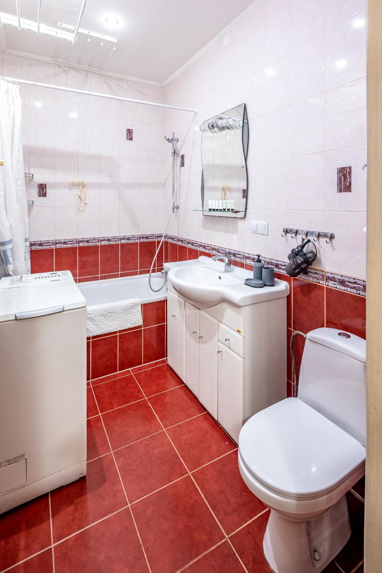 Just Another Comfy Apartment On The Main Squere. 2 Bedrooms, Own Heating, Ac Lviv Luaran gambar
